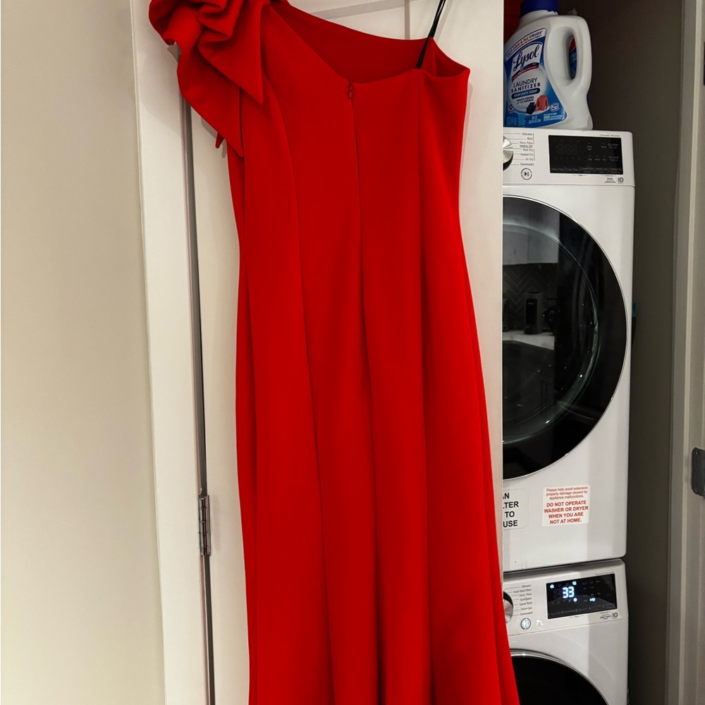 AQUA Red One-Shoulder Scuba Gown | Size 8 | Ruffle Shoulder Formal Dress - Picture 11 of 12